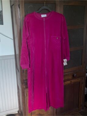 Vintage Miss Elaine Home Zipper Robe M NWT
